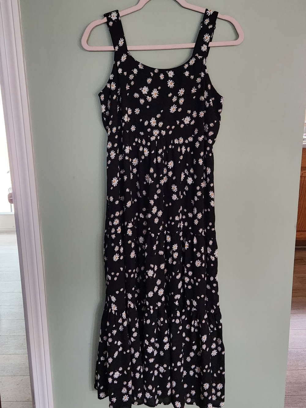 Black Daisy Print Tiered Maxi Dress